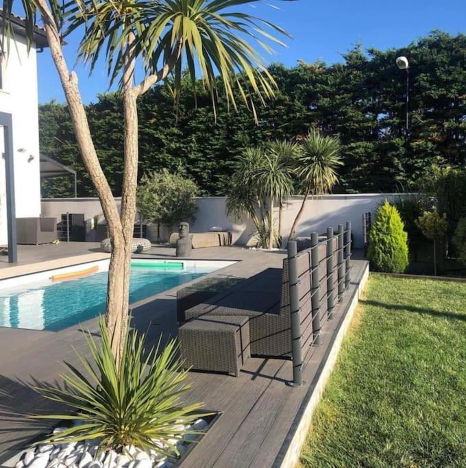 Maison De Vacances Contemporaine Avec Piscine Villa Vedène Eksteriør billede